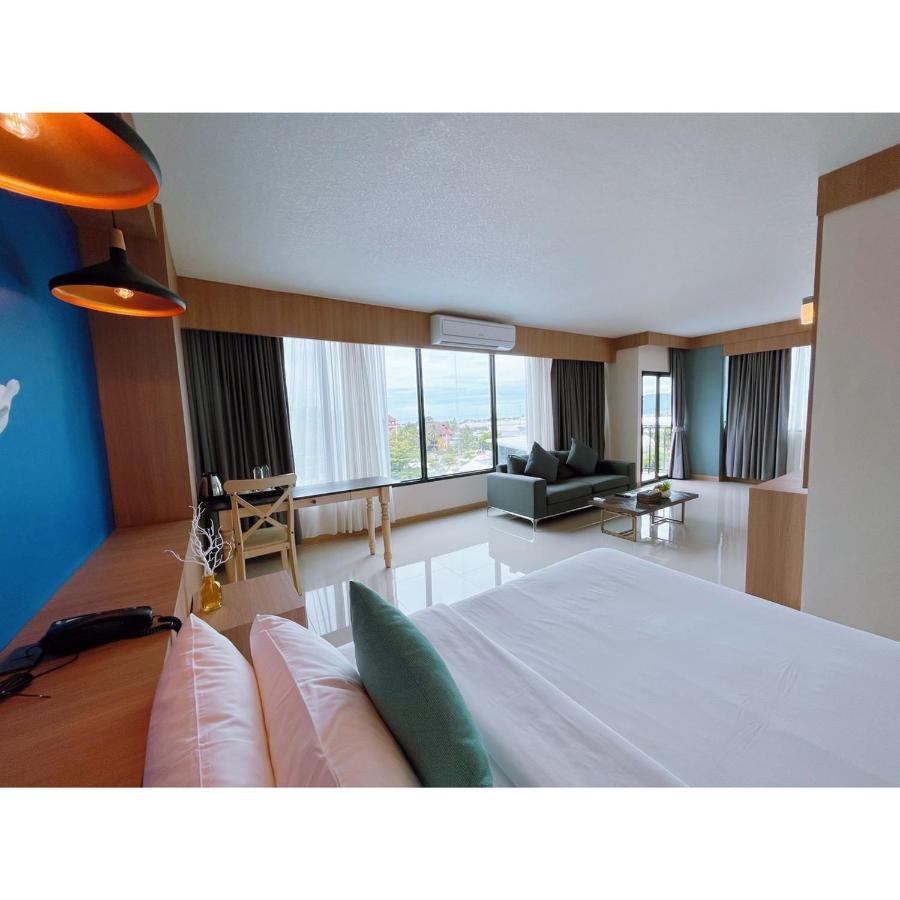 The Sixteenth Naiyang Beach Hotel Sha Plus Nai Yang Beach Exterior foto