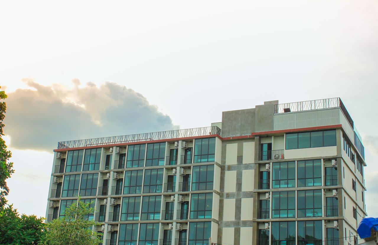 The Sixteenth Naiyang Beach Hotel Sha Plus Nai Yang Beach Exterior foto