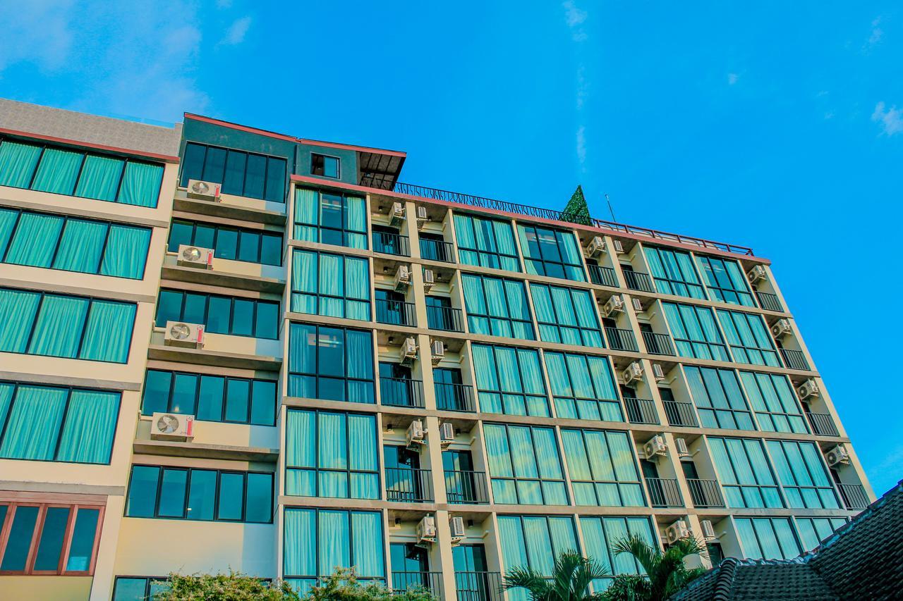 The Sixteenth Naiyang Beach Hotel Sha Plus Nai Yang Beach Exterior foto